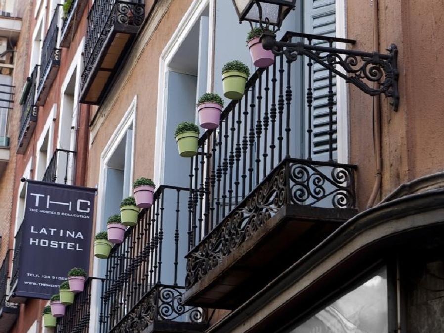 Thc Latina Hostel Мадрид Экстерьер фото